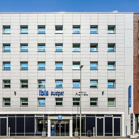 Ibis Budget Hotel *